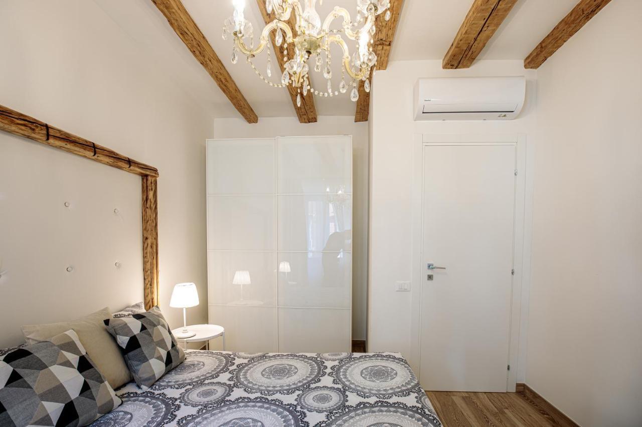 La Maison De Trieste Suite Garage Eksteriør billede